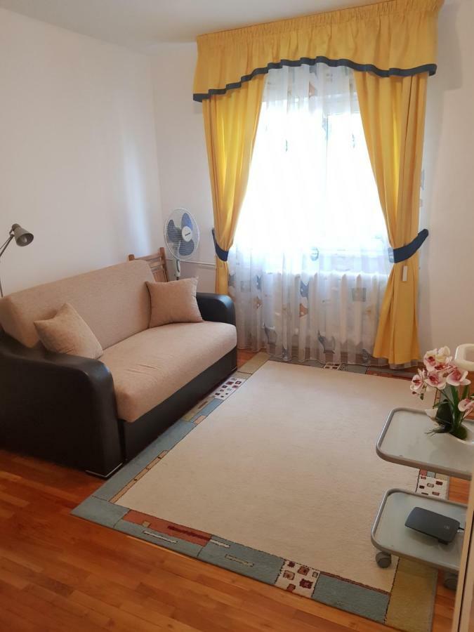 Apartament Melinda Oradea Extérieur photo